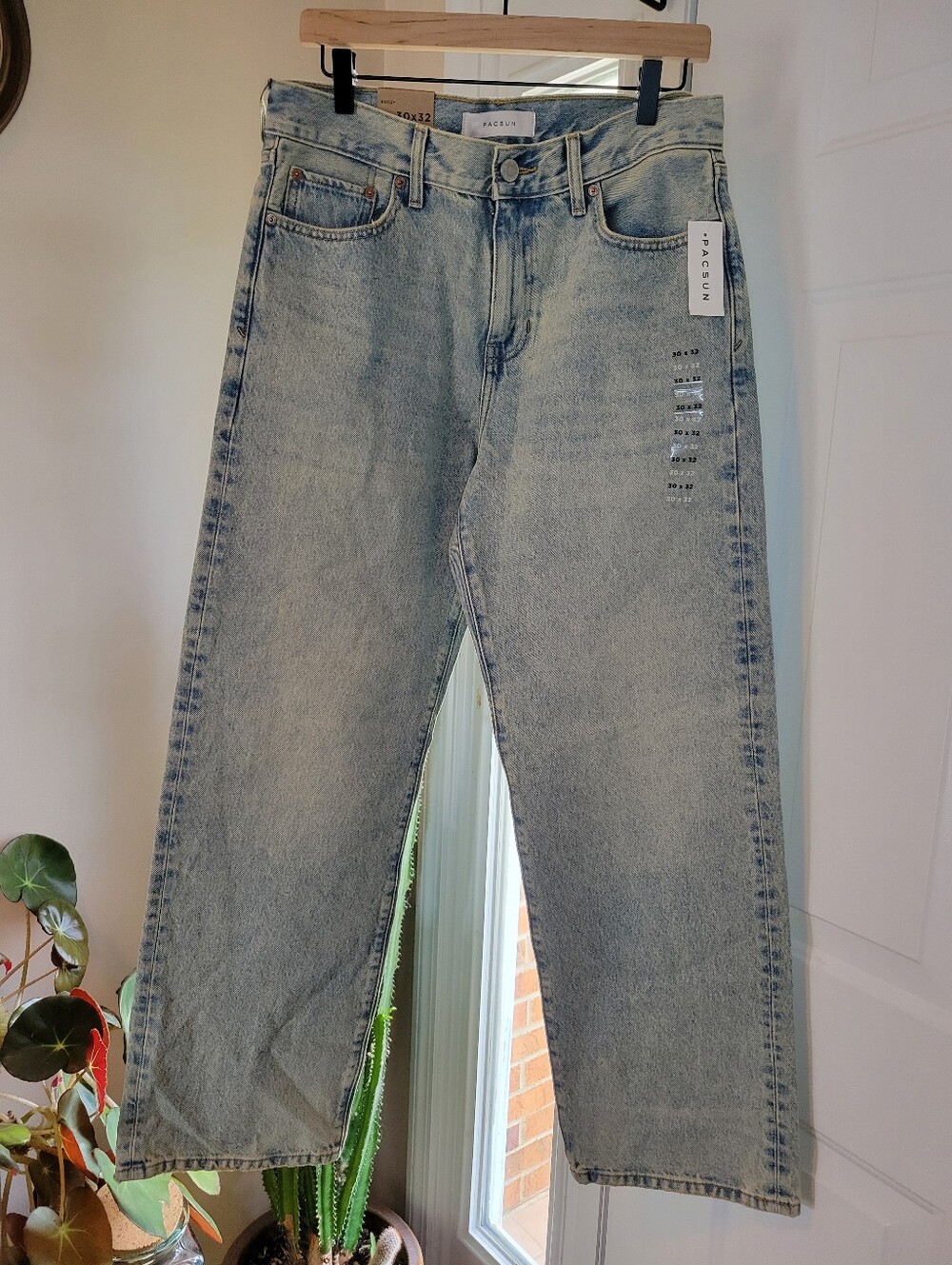 NWT Pacsun Mid Rise Wide Leg Baggy Fit Slight Acid Wash Jeans, Size Mens 30×32
